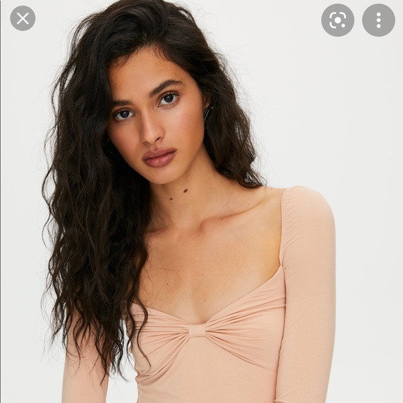 NWOT Aritzia Wilfred Sonnet blouse - medium - Picture 2 of 4